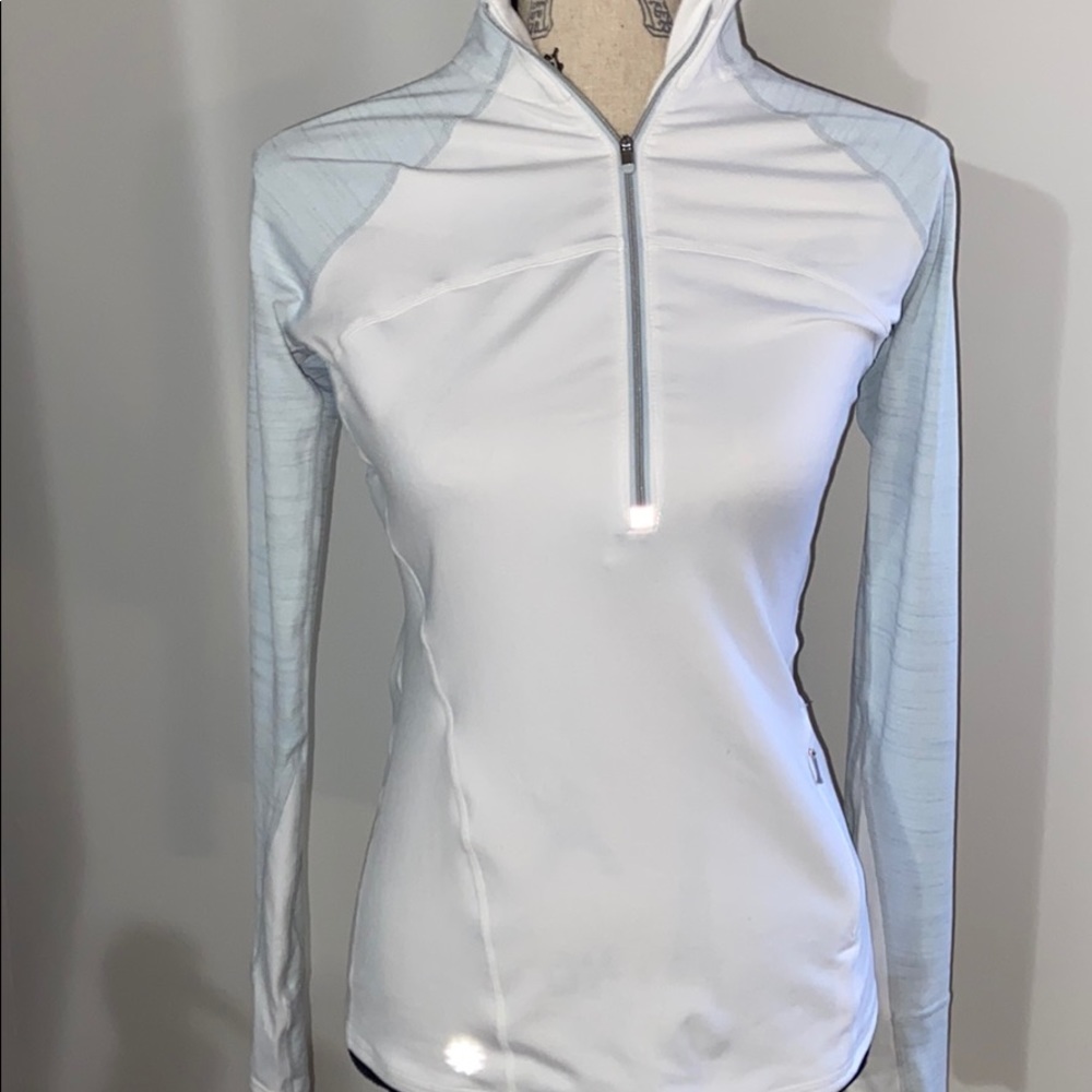 Athleta white and gray sweatshirt